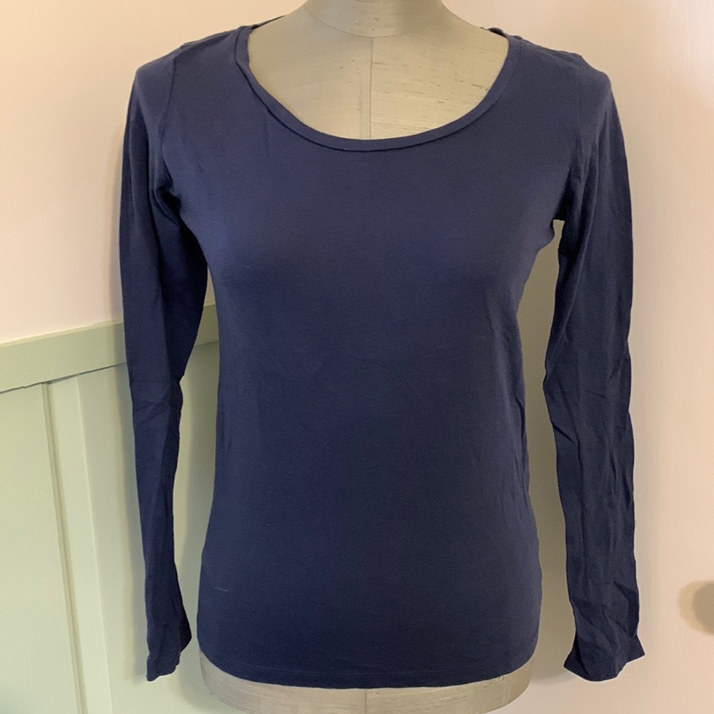 Scoop neck long sleeve